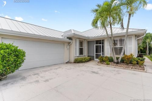 2257 Mayflower Dr, Palm City, FL 34990-7528