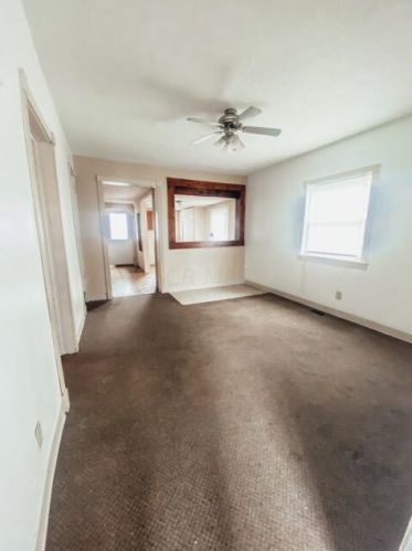 147 Garden St, Marion, OH 43302-3621