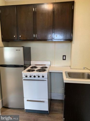 1723 Paxton St, Harrisburg PA 17104-2636 exterior