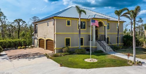 8611 Juneau Ct, Saint James City, FL 33956-3203