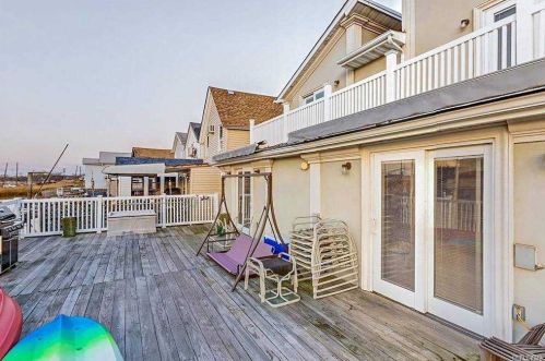 9951 Russell St, Jamaica NY  11414-3949 exterior