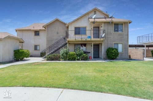2705 Villalovos Ct, Bakersfield, CA 93304-5378