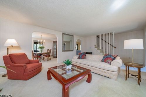 22 Rose Ter, Chatham Township NJ  07928-2070 exterior