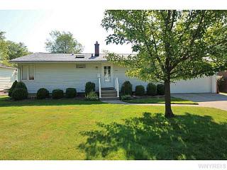 208 Royal Pkwy, Buffalo, NY 14221-6406