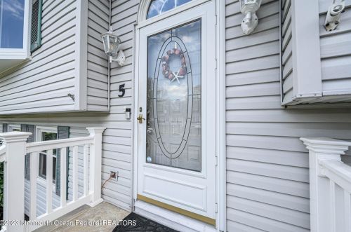 5 Johnston Ave, Bricktown, NJ 08724-2356