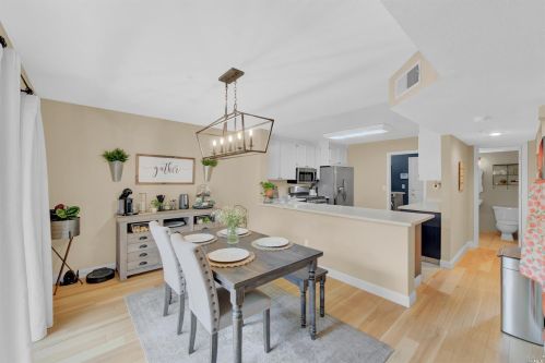 1718 Lindo St, Benicia CA  94510-2338 exterior