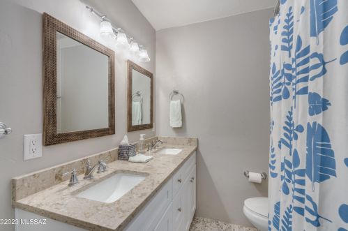 221 Calle De Jardin, Tucson AZ  85711-3406 exterior