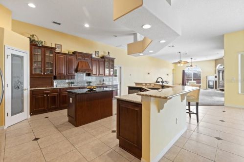 6056 Lake Melrose Dr, Orlando FL  32829-7691 exterior