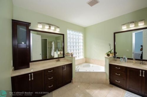 3511 145th Ave, Hollywood FL  33027-3726 exterior