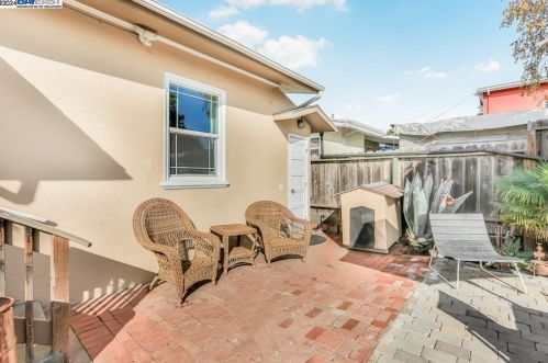 2708 Humboldt Ave, Oakland CA  94602-3635 exterior