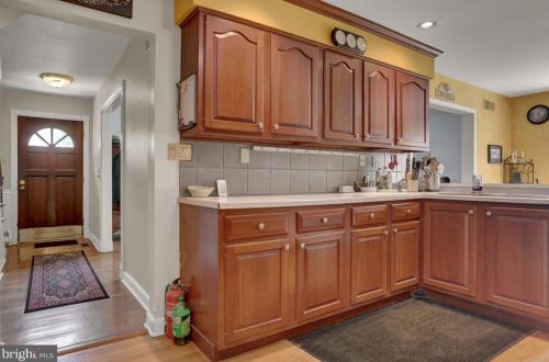 418 Blacklatch Ln, Camp Hill PA  17011-8414 exterior