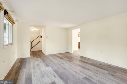 2345 Old Trail Dr, Herndon, VA 20191-3005