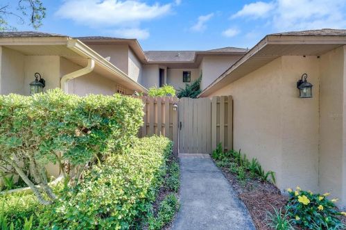 520 Sandy Bluff Trl, Deland, FL 32724-1017