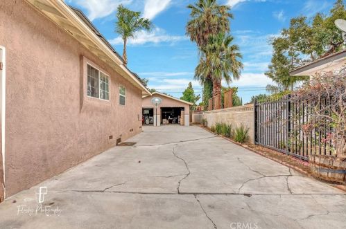 2512 3rd St, Bakersfield CA 93304-2521 exterior