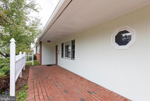 2913 Penn Square Rd, Norristown, PA 19401-1313