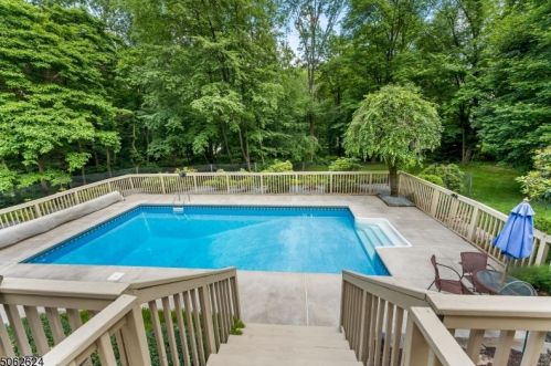 757 Backhus Estate Rd, Glen Gardner, NJ 08826-2203