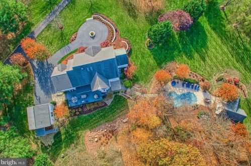 40280 Spectacular Bid Pl, Leesburg VA  20176-7173 exterior