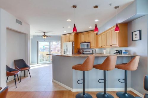 723 Diamond St, San Diego CA  92109-2447 exterior