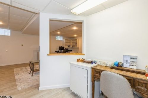 5 Shirewood Dr, Scotch Plains NJ 07076-2513 exterior