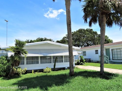 752 Lark Dr, Sebastian, FL 32976-7224