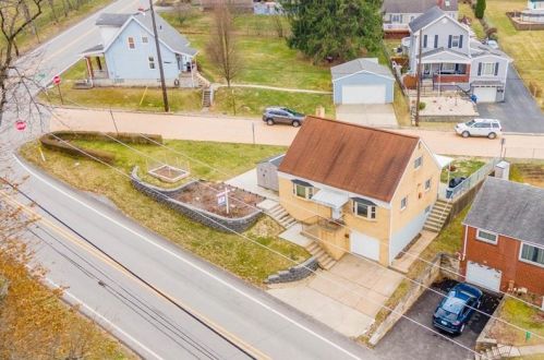 638 Agnew Rd, Pittsburgh, PA 15227-3817