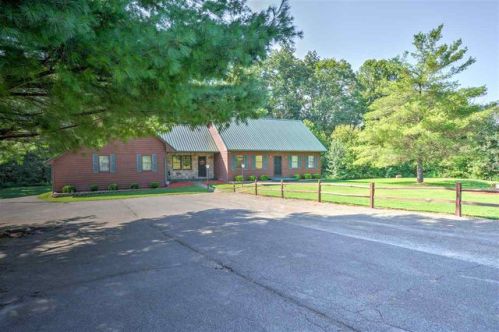 10881 Highway 131, Washburn, TN 37888-4516