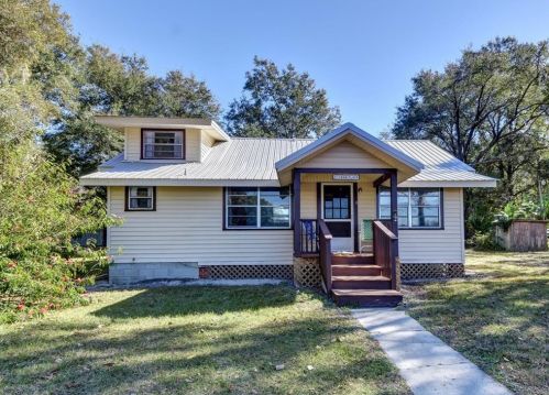 1223 Shaw Lake Rd, Pierson, FL 32180-2397