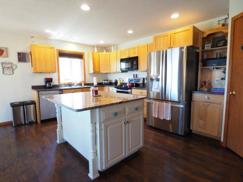 455 Ottawa Ave, Cedar Mills, MN 55350-5017