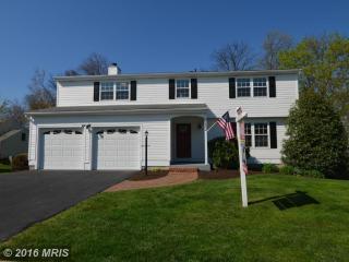 2932 Ashdown Forest Dr, Herndon, VA 20171-2307