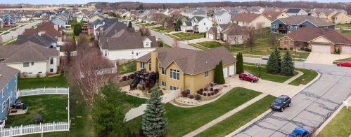 2801 Kickbush Dr, Valpo IN  46385-7119 exterior