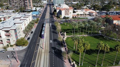 156 Elm St, Phoenix AZ  85013-2721 exterior