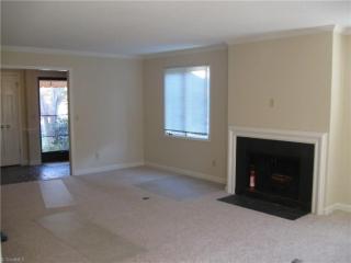 3639 Crooked Oak Ln, Winston Salem, NC 27106-4411