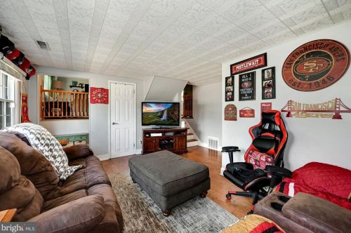 215 Harrison Ave, Beverly NJ  08010-2119 exterior