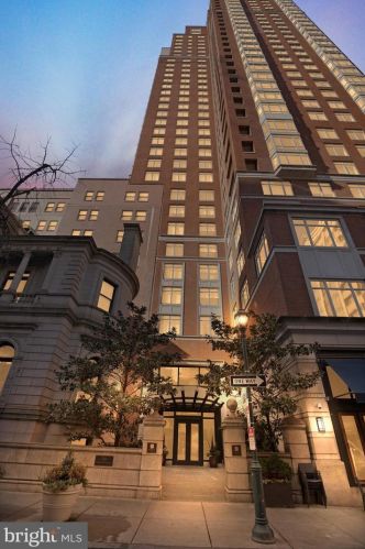 130 18th St, Philadelphia PA 19103-4923 exterior