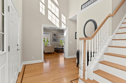 8 Garden Ln, Westport, CT 06880-5316