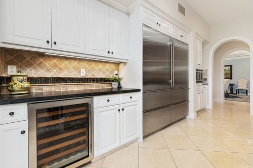 14 Morning Lgt, Newport Beach CA  92657-1654 exterior