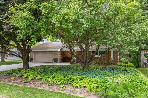 4493 Evergreen Dr, Saint Paul, MN 55127-3626