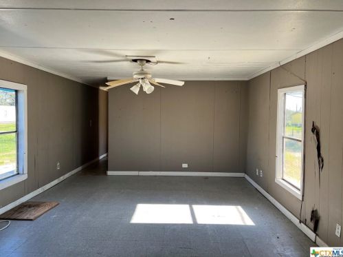 1519 Doughty St, Rockport, TX 78382-6718