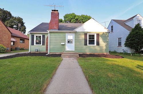 7717 26th Ave, Kenosha, WI 53143-5660