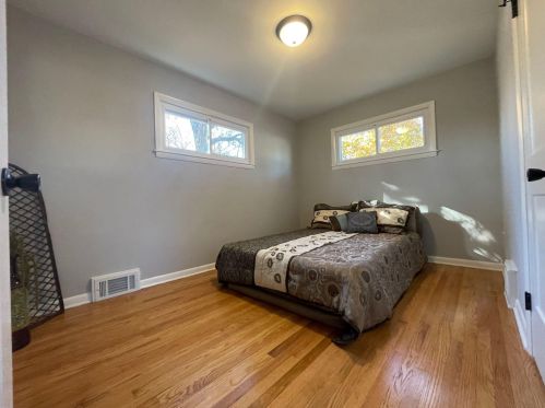 4937 Crawford Ave, Milwaukee WI  53220-2005 exterior