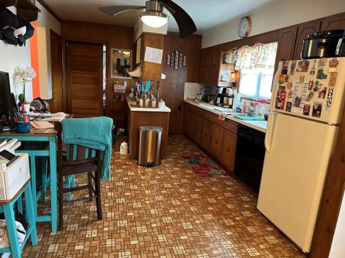 1616 Thorpe St, New Castle PA  16101-5144 exterior