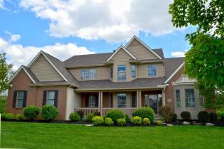 8865 Oakshire Dr, Pickerington, OH 43147-7949