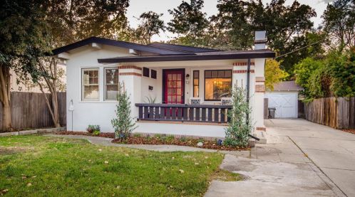 12 1st St, Woodland, CA 95695-3207