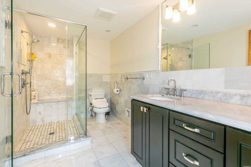 18 Linden Ln, Westbury NY  11568-1610 exterior