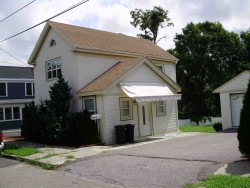 48 Chandler Pl, Newton, MA 02464-1402