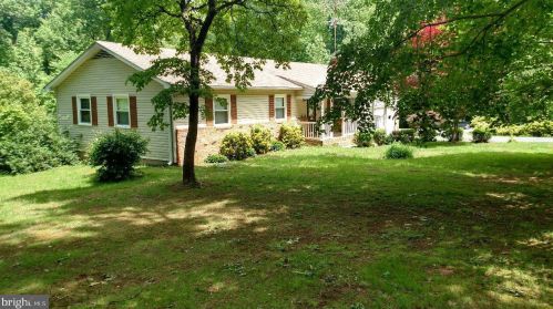 243 Stony Hill Rd, Fredericksburg VA  22406-4128 exterior