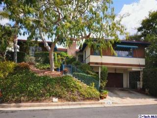 678 Glen Ave, Glendale, CA 91206-1620