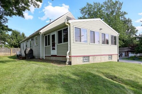 144 Addis Ave, Beaver Falls PA  15010-1016 exterior