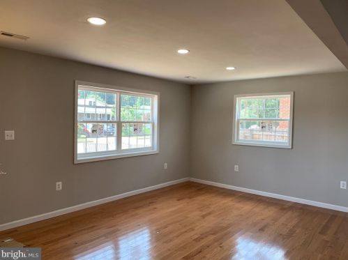 1418 Idaho St, Woodbridge VA  22191-3706 exterior