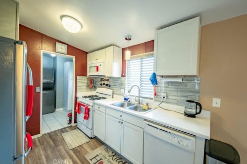 33055 Olive St, Lake Elsinore CA  92530-1434 exterior